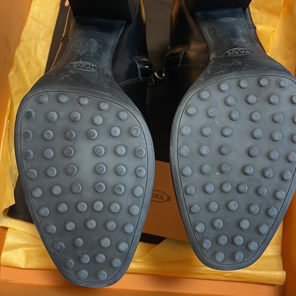 Tod’s Tronchetto Ankle Boots LIKE NEW !! in original box with shoe bag size 36.5 - Picture 9 of 9